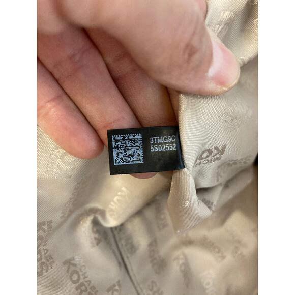 MICHAEL KORS LARGE GREEN PEBBLED LEATHER SHOULDER BAG - Picture 14 of 16